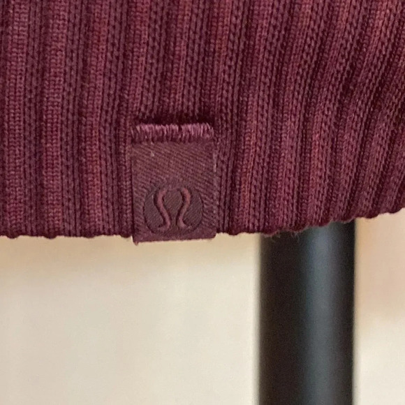 Lululemon sz 6 Lululemon Rest Less Mock Neck
Dark Adobe (plum color) EUC - Picture 4 of 10